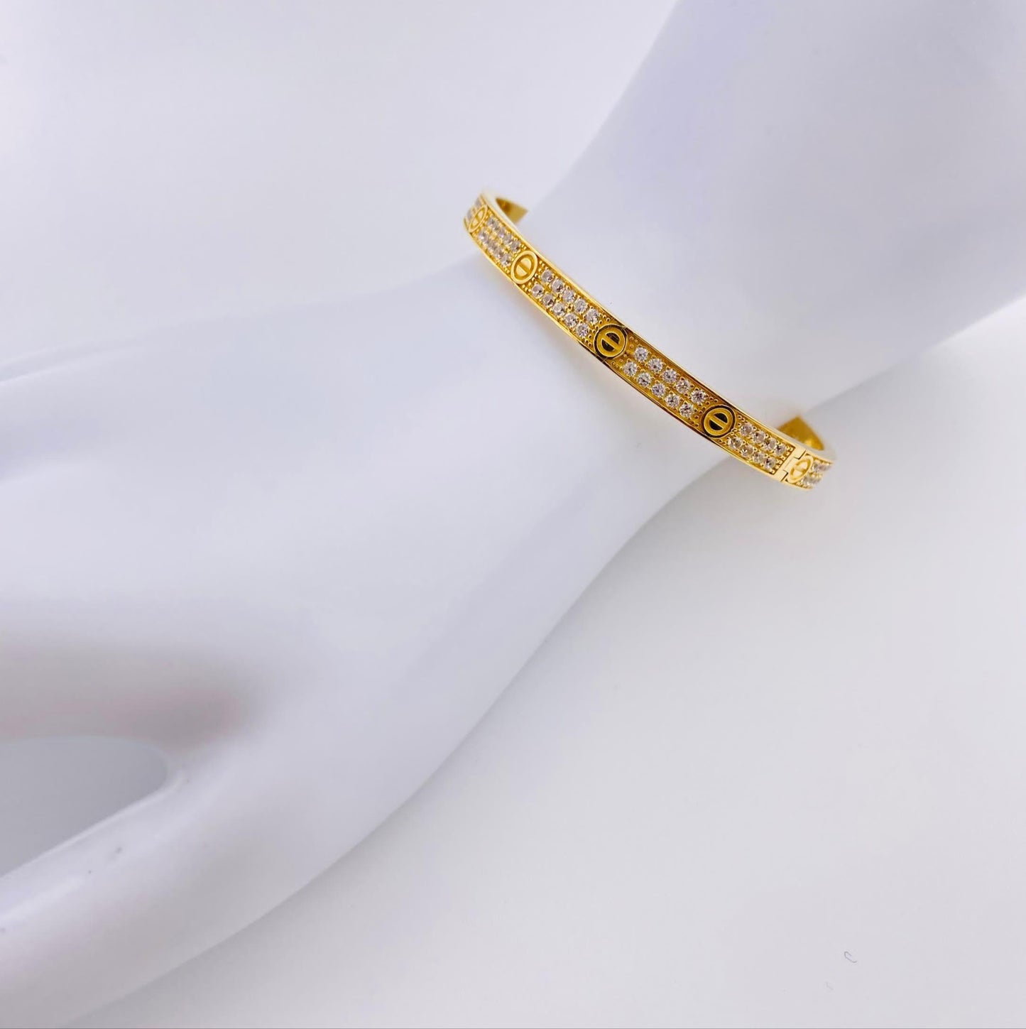 18 Carat Gold Bracelet