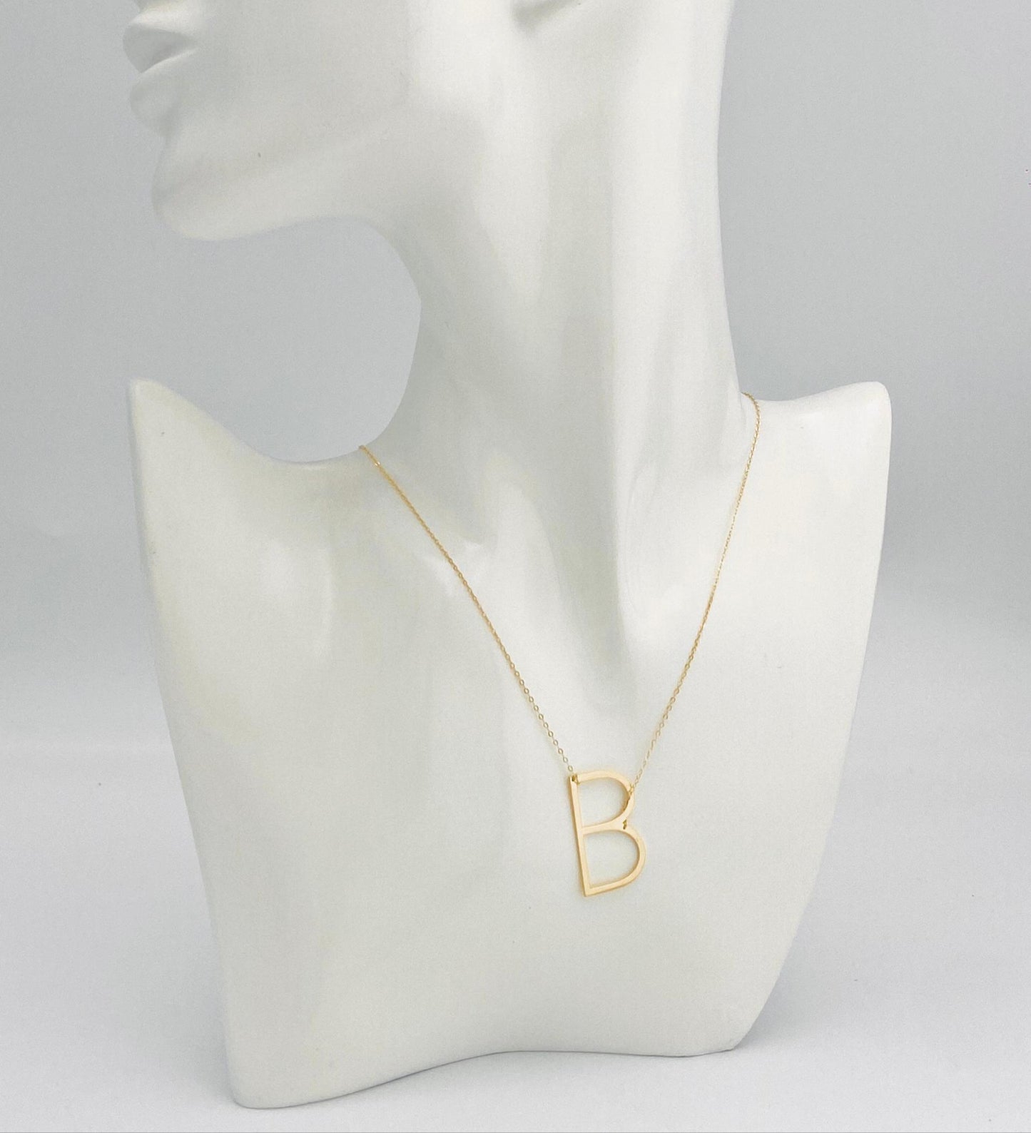 18 Carat Gold necklace