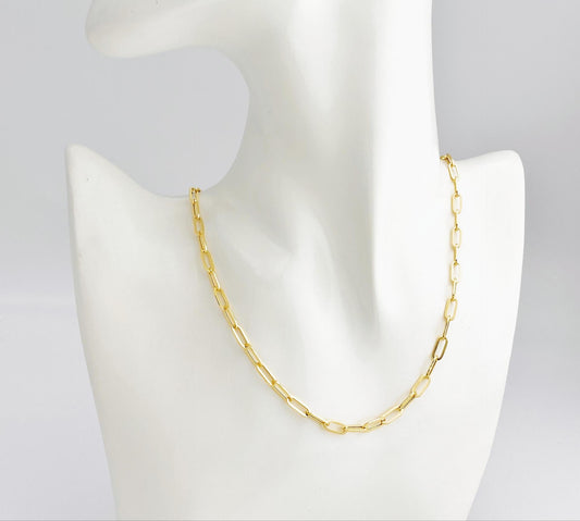 18 Carat Gold necklace