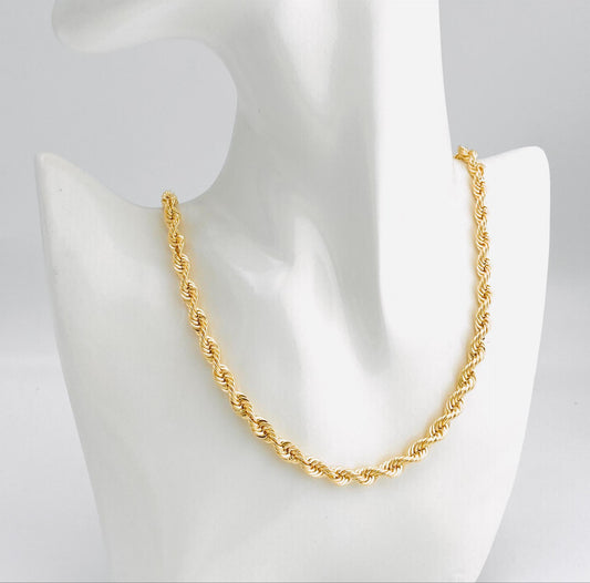 18 Carat Gold necklace